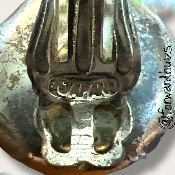Vintage Clip-On Earrings – Marked Japan - Picture 8 of 9